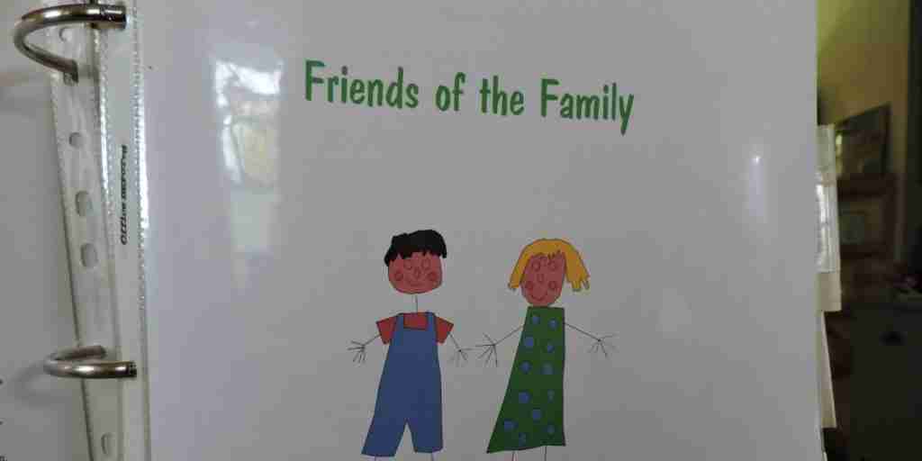 Friends of the Family Chapter για ένα οικογενειακό βιβλίο μαγειρικής